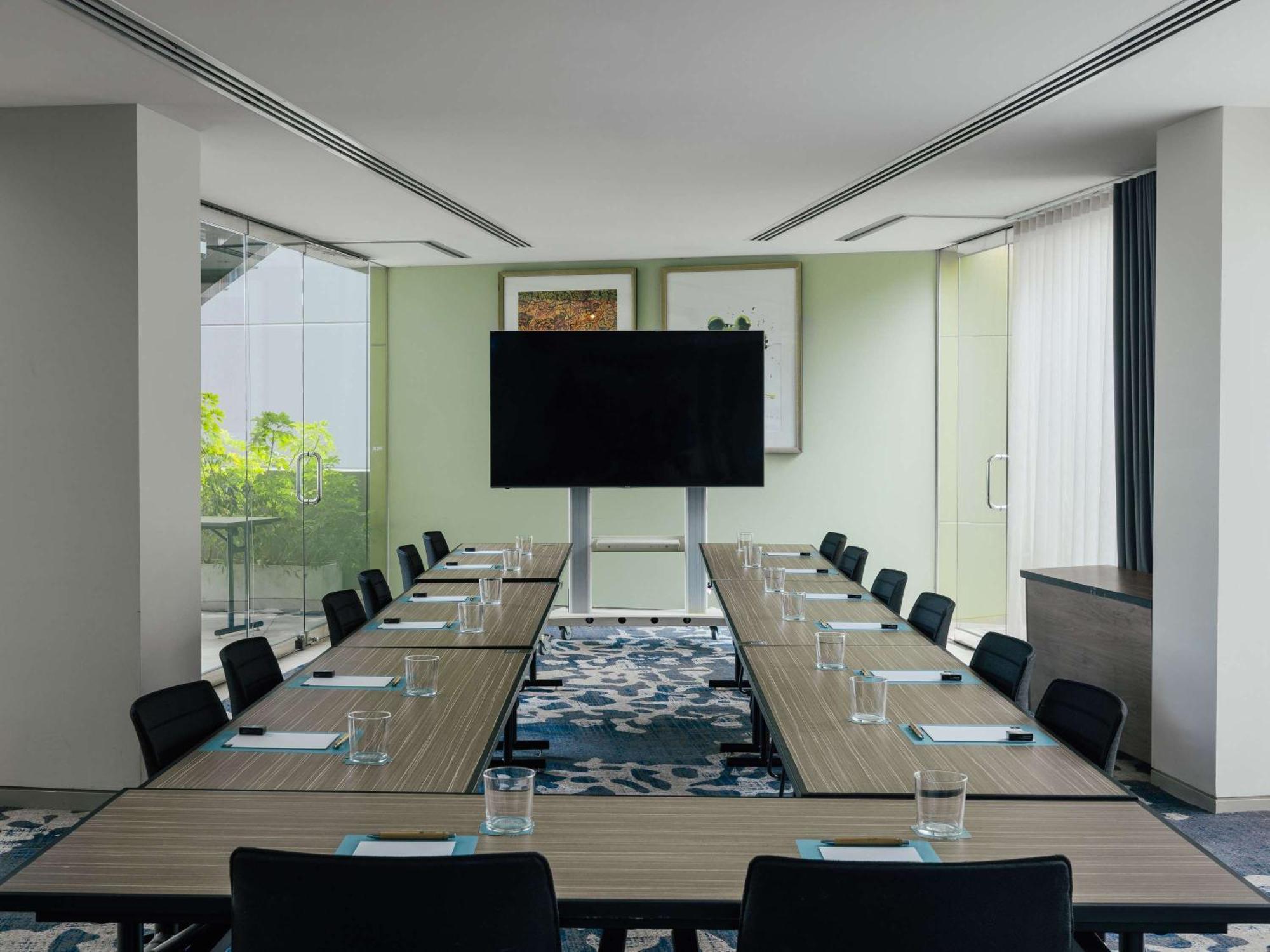 The Olsen Melbourne Art Series Esterno foto Meeting room