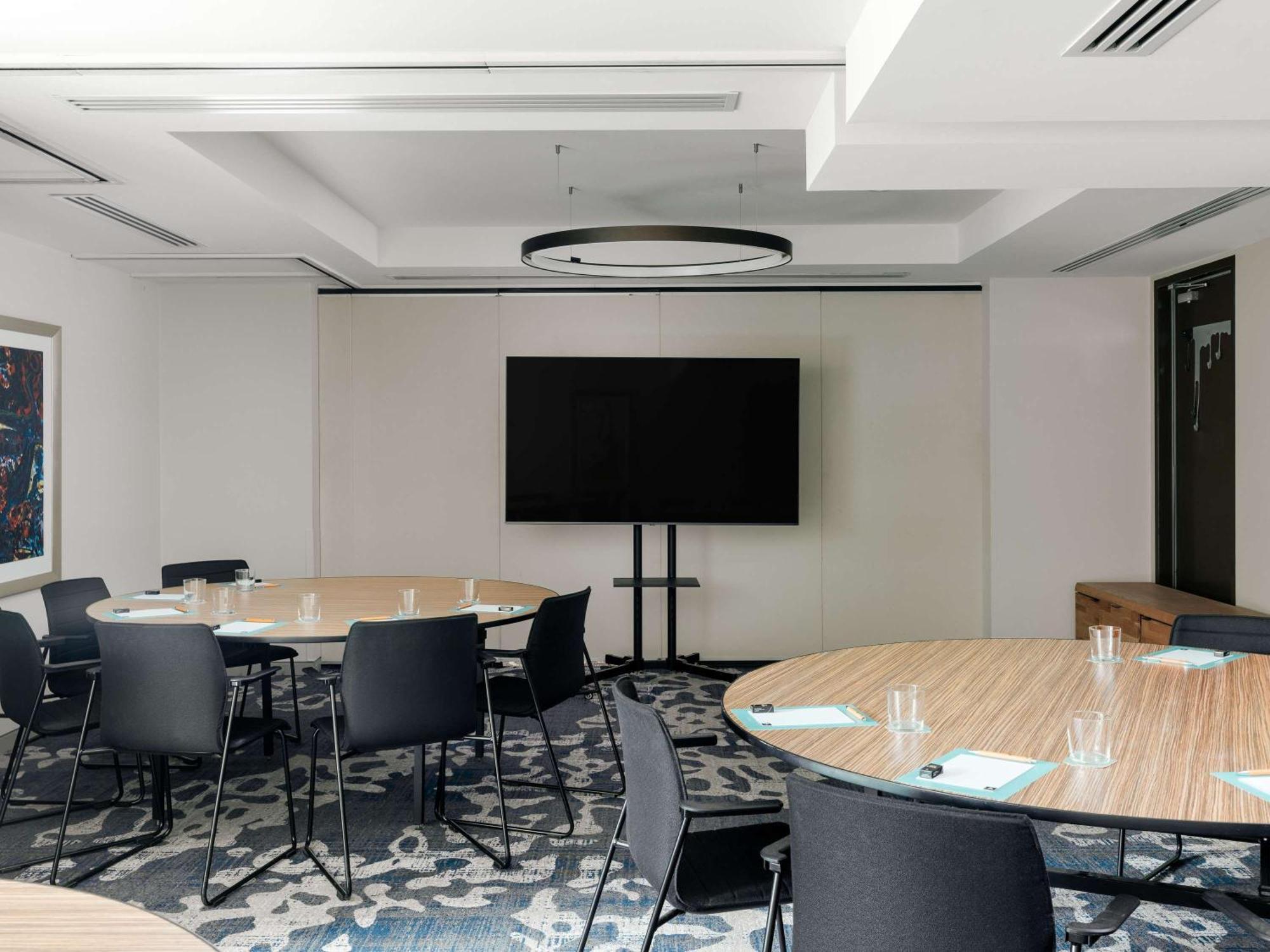 The Olsen Melbourne Art Series Esterno foto Meeting room at the hotel