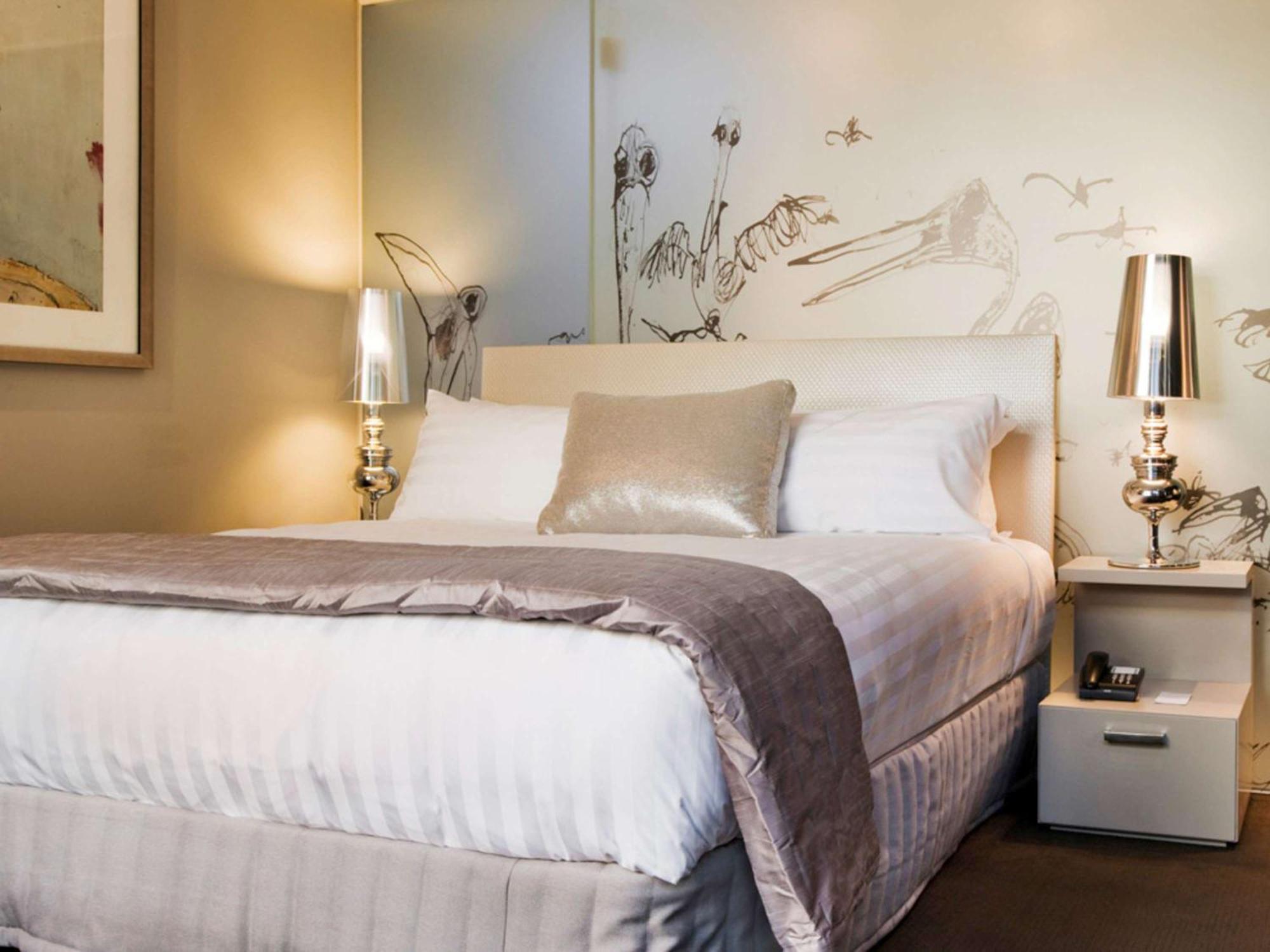 The Olsen Melbourne Art Series Esterno foto A bedroom at the hotel