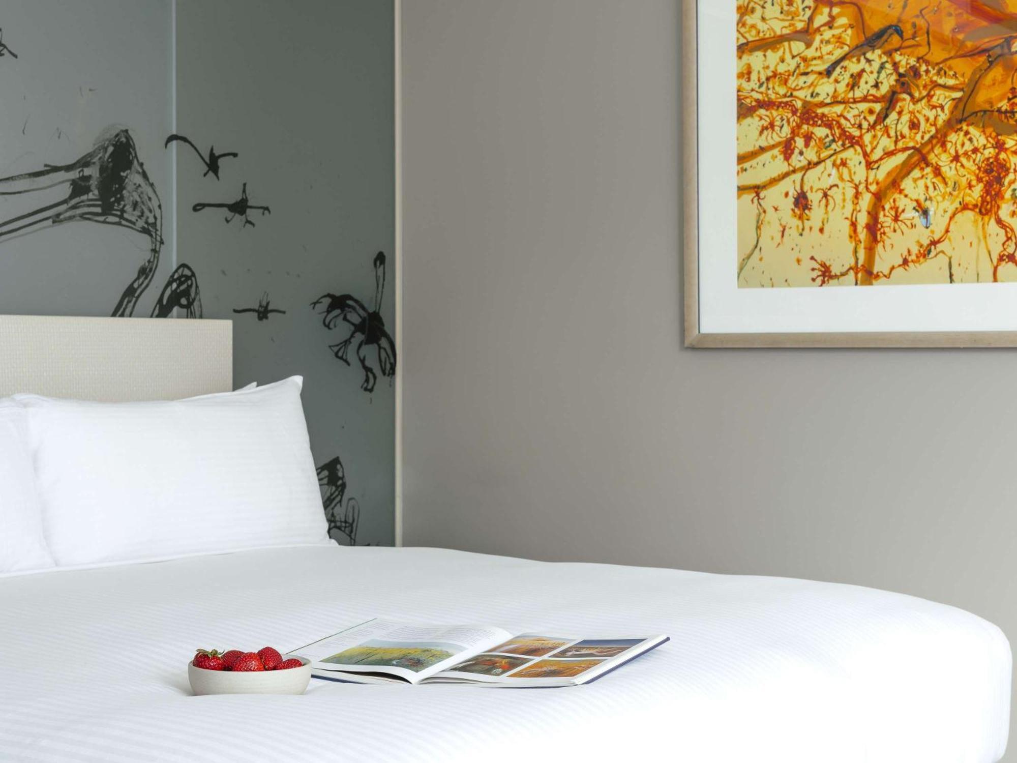 The Olsen Melbourne Art Series Esterno foto A room at the hotel